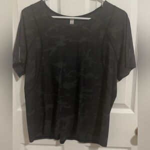 lululemon athletica Camo Short Sleeve Tee